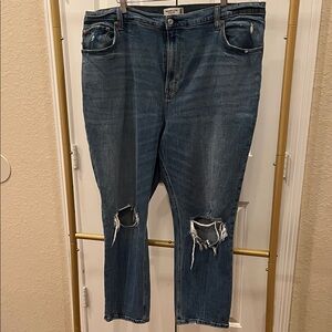 Abercrombie & Fitch the Ankle Straight Ultra High Rise Jean